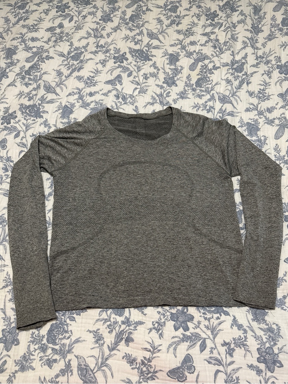 Lululemon Swiftly Tech Grey Long-Sleeve Shirt 2.0 Race Length (or Cropped). 14